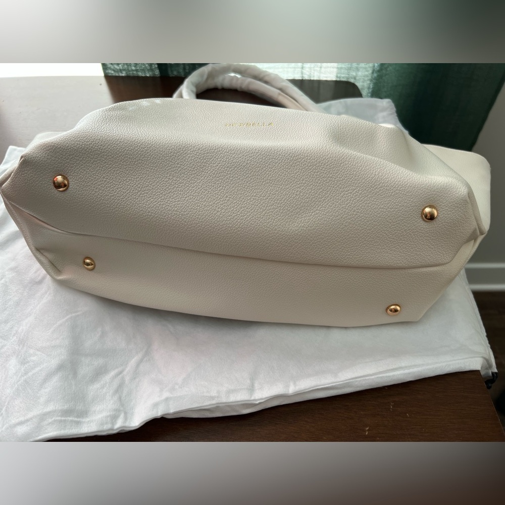 Newbella Large Cream Tote Bag with Gold Accent - Picture 5 of 8